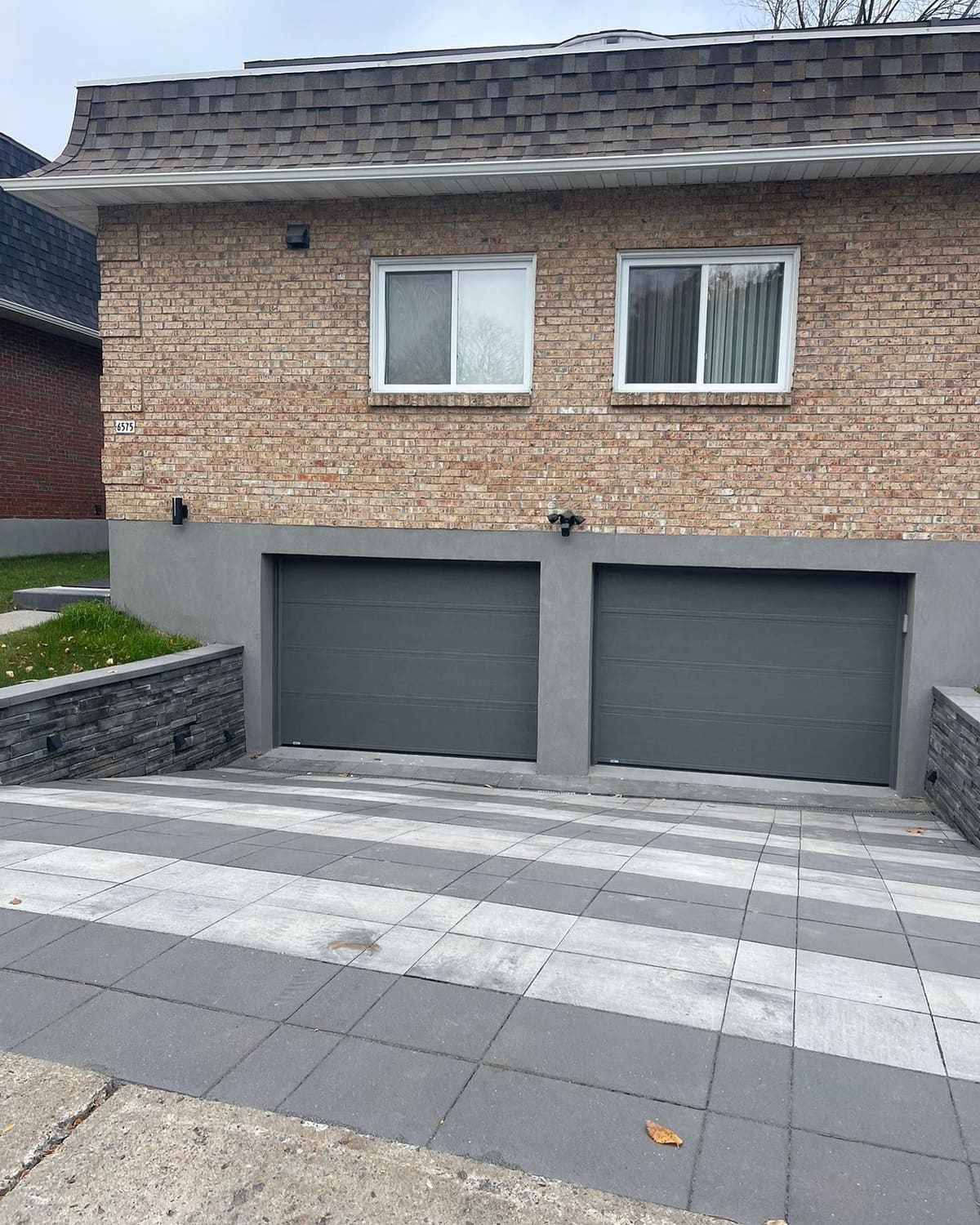 Porte de garage installée par MIR Portes de Garage, projet 5